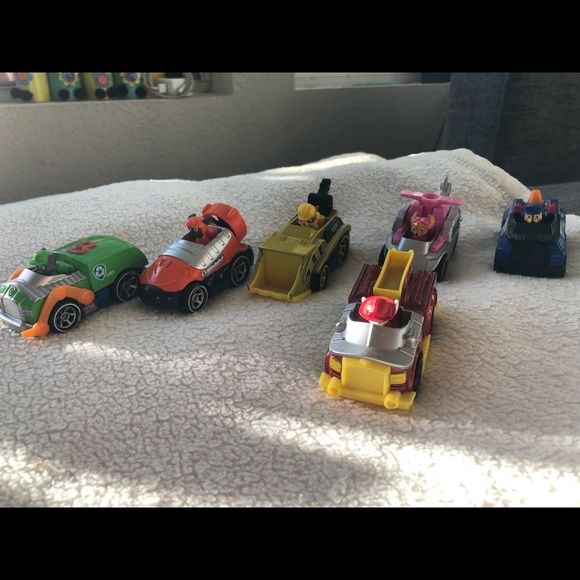 Paw Patrol True Metal 6 Collectible Die Cast Vehicles - Picture 4 of 12